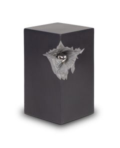 Keramisk urna med silverfärgat hjärta, matt svartgrå