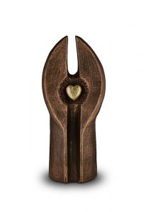 Skulptur och keramiska urna 'Två hjärtan fyllda av kärlek'