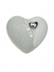 Keramik miniurna och magnetisk hjärta